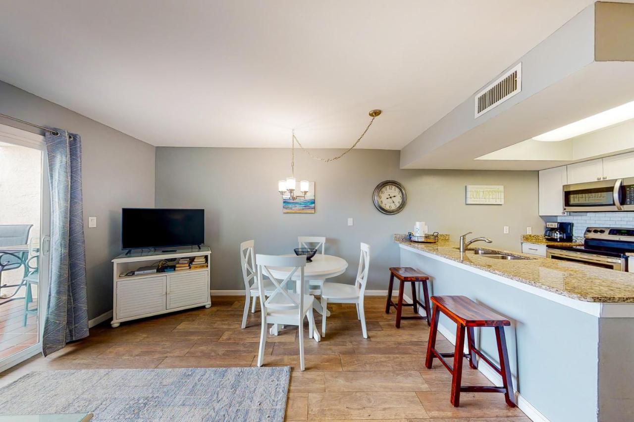 Apartment Seacrest #202 *